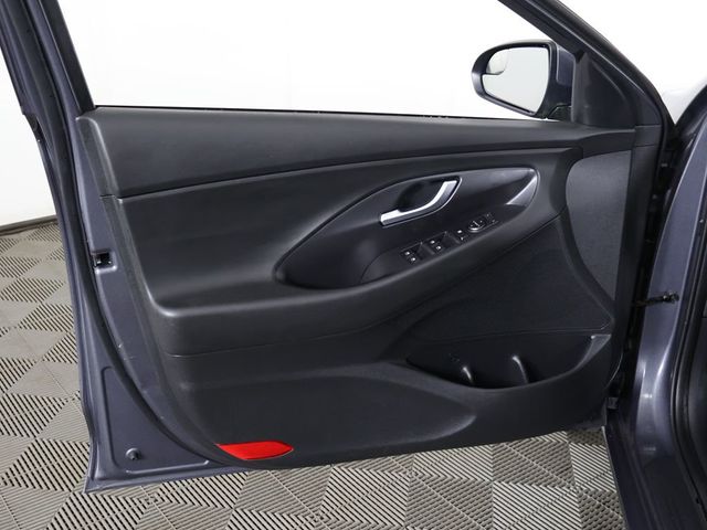 2018 Hyundai Elantra GT Automatic - 23055178 - 18