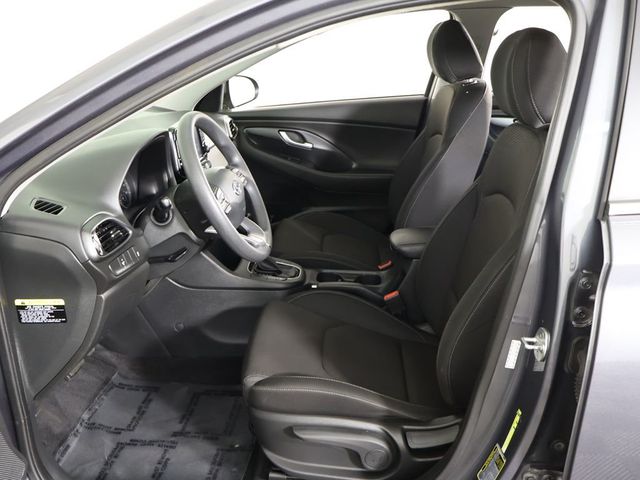 2018 Hyundai Elantra GT Automatic - 23055178 - 24