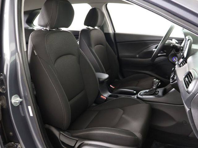 2018 Hyundai Elantra GT Automatic - 23055178 - 27