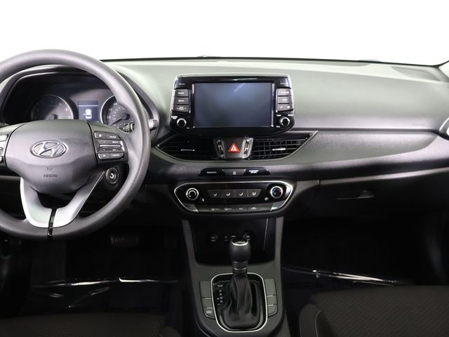 2018 Hyundai Elantra GT Automatic - 23055178 - 30