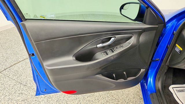 2018 Hyundai Elantra GT Automatic - 23010072 - 9