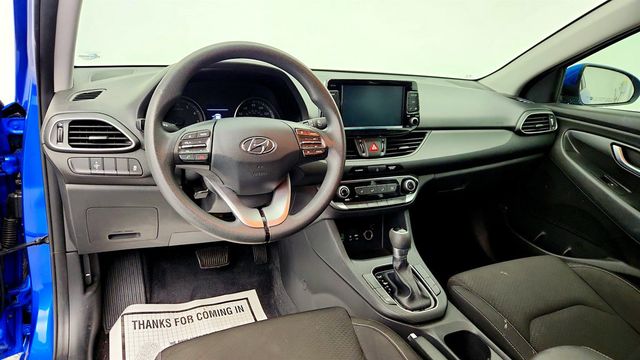 2018 Hyundai Elantra GT Automatic - 23010072 - 11