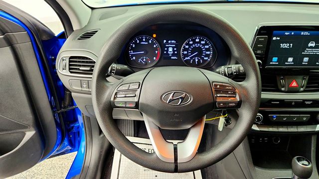 2018 Hyundai Elantra GT Automatic - 23010072 - 12