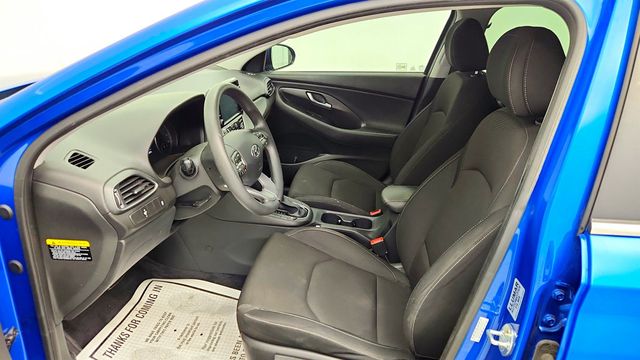 2018 Hyundai Elantra GT Automatic - 23010072 - 18