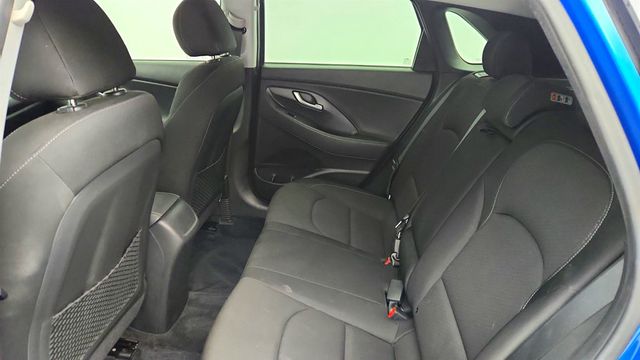 2018 Hyundai Elantra GT Automatic - 23010072 - 19