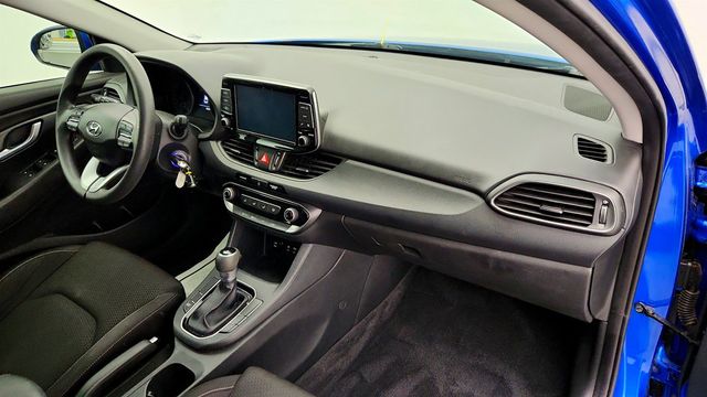 2018 Hyundai Elantra GT Automatic - 23010072 - 22