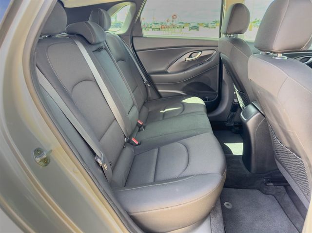 2018 Hyundai Elantra GT GT - 22592275 - 16