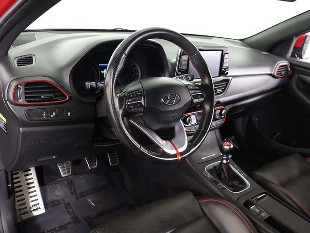 2018 Hyundai Elantra GT Sport Manual - 22963748 - 24