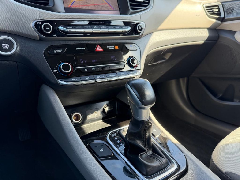2018 Hyundai Ioniq Hybrid SEL Hatchback - 22979544 - 16