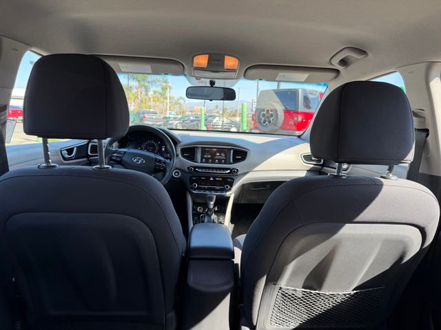 2018 Hyundai Ioniq Hybrid SEL Hatchback - 22979544 - 19