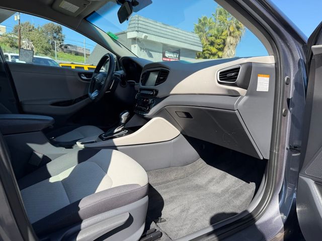 2018 Hyundai Ioniq Hybrid SEL Hatchback - 22979544 - 21