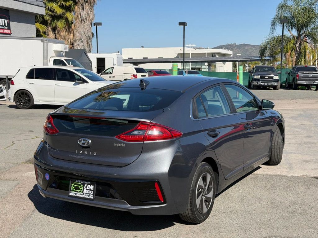 2018 Hyundai Ioniq Hybrid SEL Hatchback - 22979544 - 6