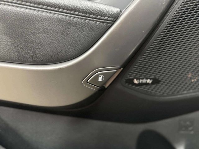 2018 Hyundai Santa Fe Sport 2.0T Ultimate Automatic AWD - 22996139 - 11