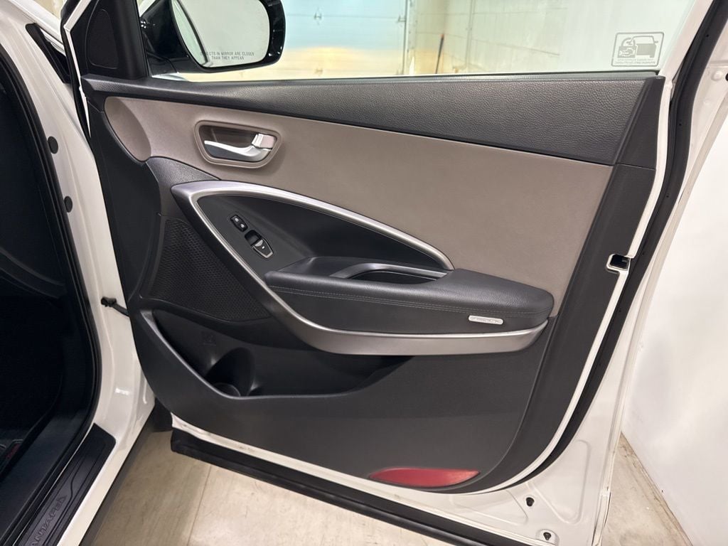 2018 Hyundai Santa Fe Sport 2.4L Automatic - 23026079 - 28