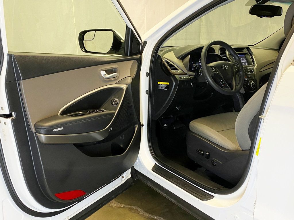 2018 Hyundai Santa Fe Sport 2.4L Automatic AWD - 22944292 - 16