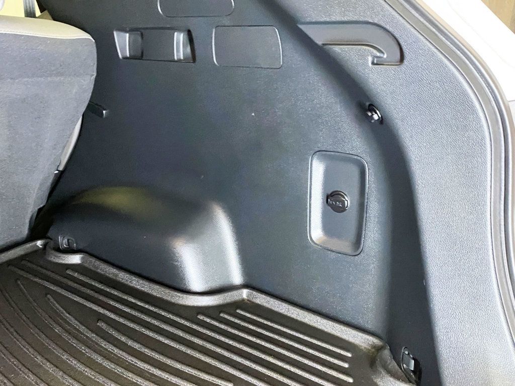 2018 Hyundai Santa Fe Sport 2.4L Automatic AWD - 22944292 - 56