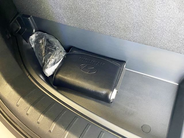 2018 Hyundai Santa Fe Sport 2.4L Automatic AWD - 22944292 - 57