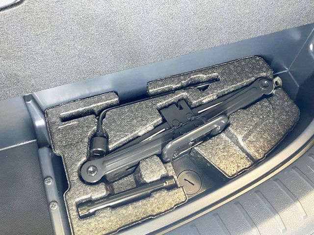 2018 Hyundai Santa Fe Sport 2.4L Automatic AWD - 22944292 - 58