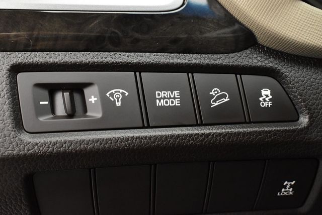 2018 Hyundai Santa Fe Sport 2.4L Automatic AWD - 22941043 - 17