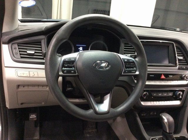 2018 Hyundai Sonata Eco photo 11