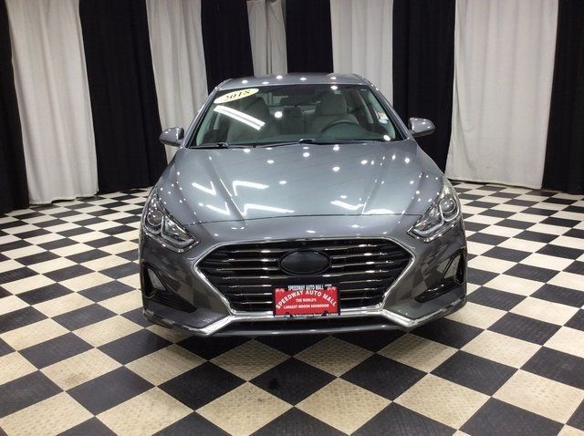 2018 Hyundai Sonata Eco photo 2