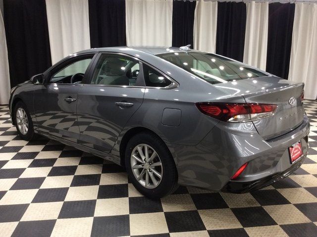 2018 Hyundai Sonata Eco photo 4