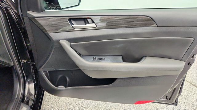 2018 Hyundai Sonata Limited 2.4L SULEV *Ltd Avail* - 22970639 - 26