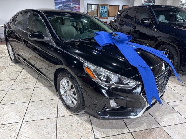 2018 Hyundai Sonata SE photo 2