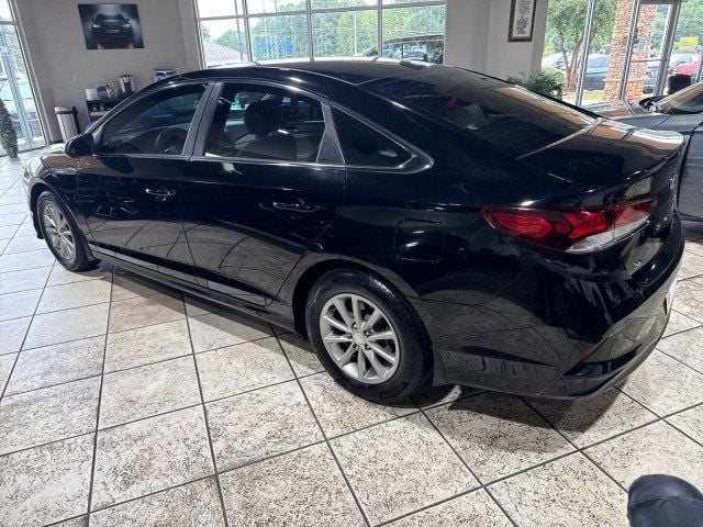 2018 Hyundai Sonata SE photo 4