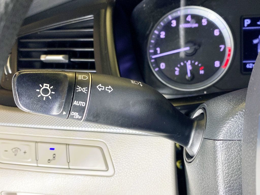 2018 Hyundai Sonata SE 2.4L - 22940663 - 27