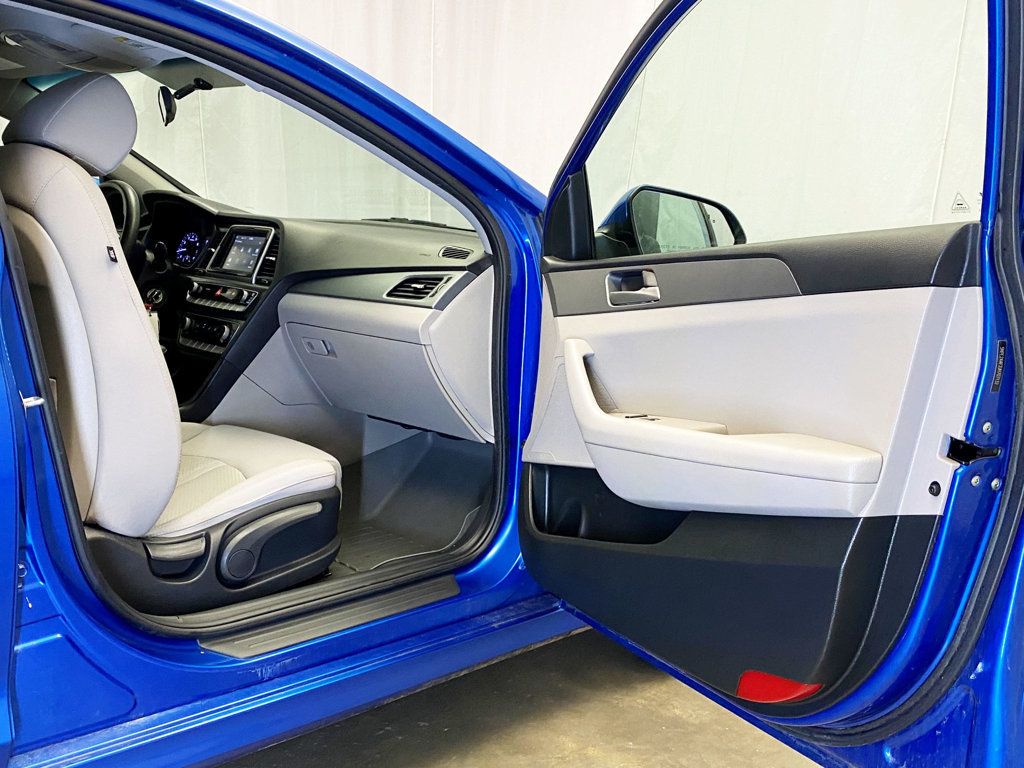 2018 Hyundai Sonata SE 2.4L - 22940663 - 37