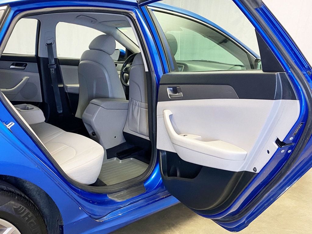 2018 Hyundai Sonata SE 2.4L - 22940663 - 43