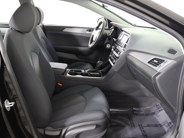 2018 Hyundai Sonata SE 2.4L - 23085178 - 28