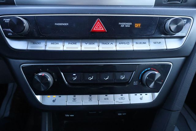 2018 Hyundai Sonata SEL Sedan 4D - 22944946 - 18