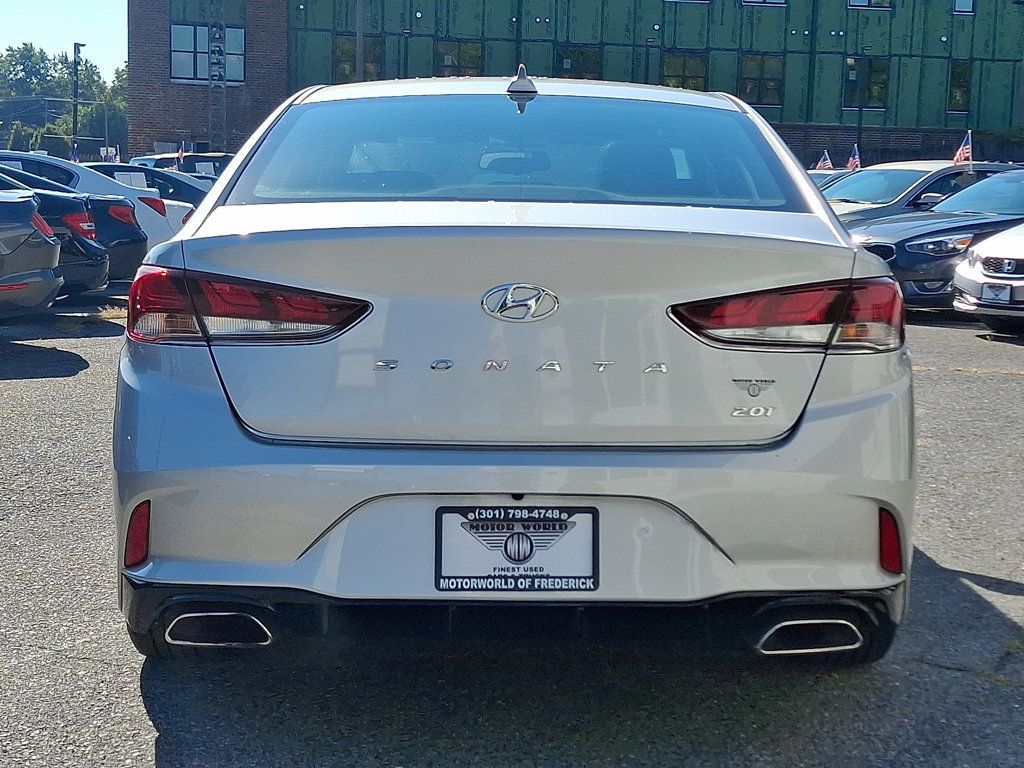 2018 Hyundai Sonata Sport 2.0T photo 5