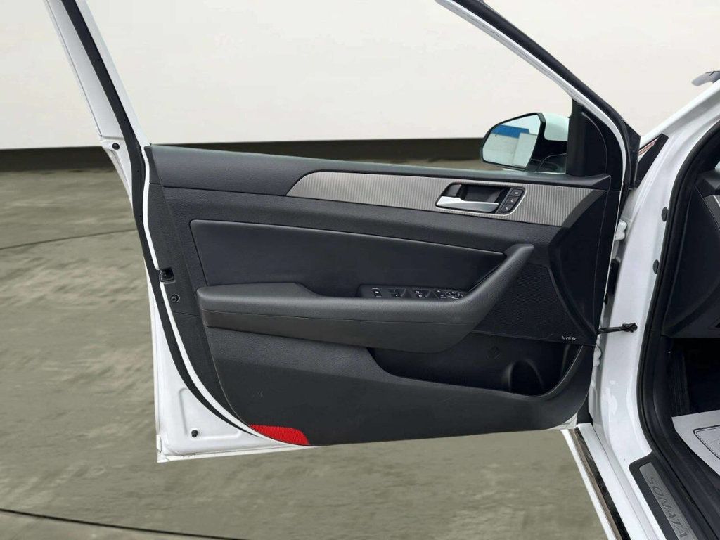 2018 Hyundai Sonata Sport 2.0T - 22991126 - 9