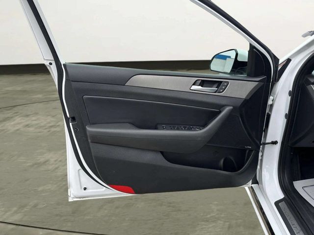 2018 Hyundai Sonata Sport 2.0T - 22991126 - 9