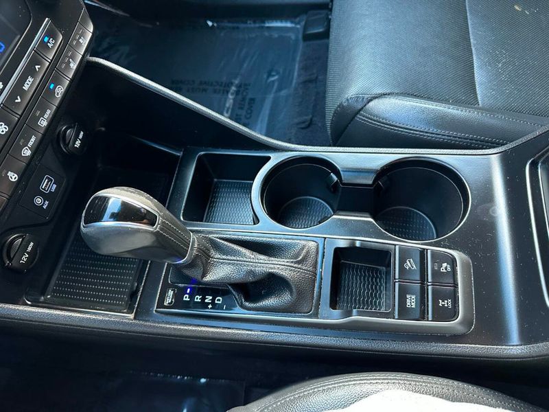 2018 Hyundai Tucson Limited AWD - 22880874 - 42