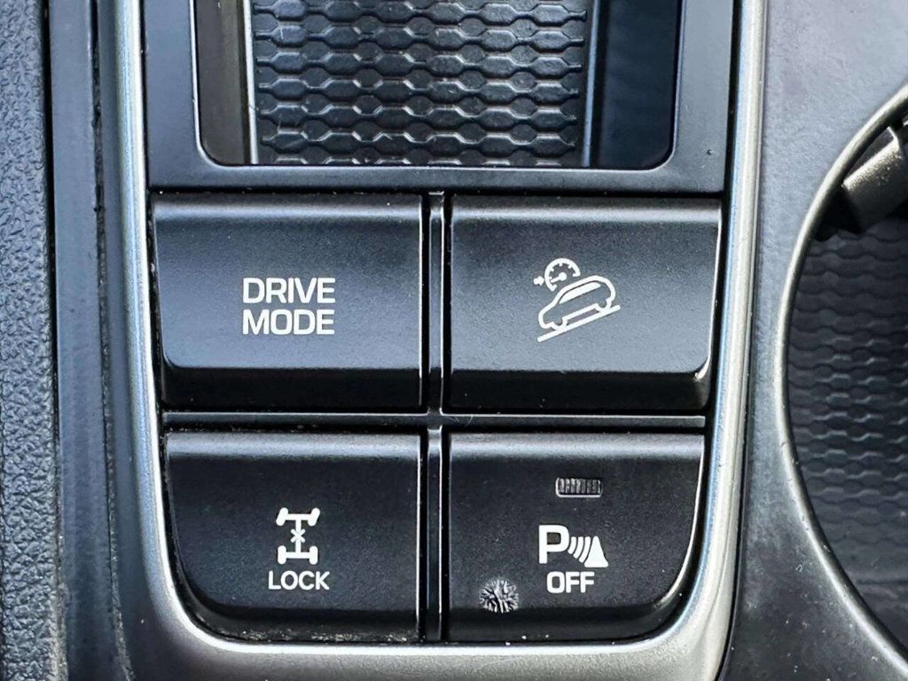 2018 Hyundai Tucson Limited AWD - 23043557 - 11
