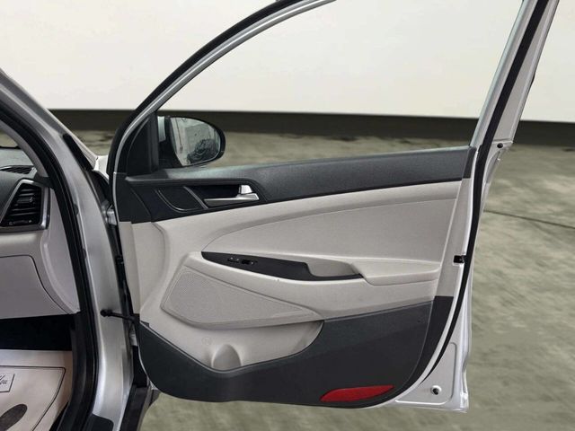 2018 Hyundai Tucson SE FWD - 23020822 - 18