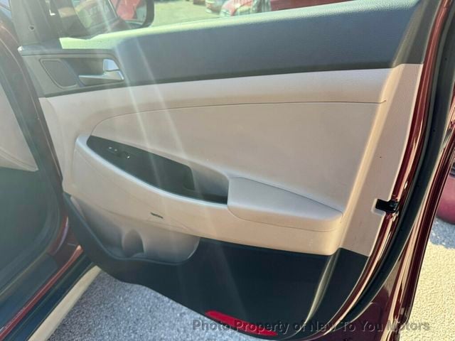 2018 Hyundai Tucson SEL Plus FWD - 23075226 - 18