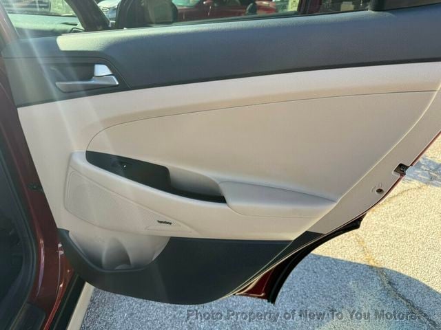 2018 Hyundai Tucson SEL Plus FWD - 23075226 - 19