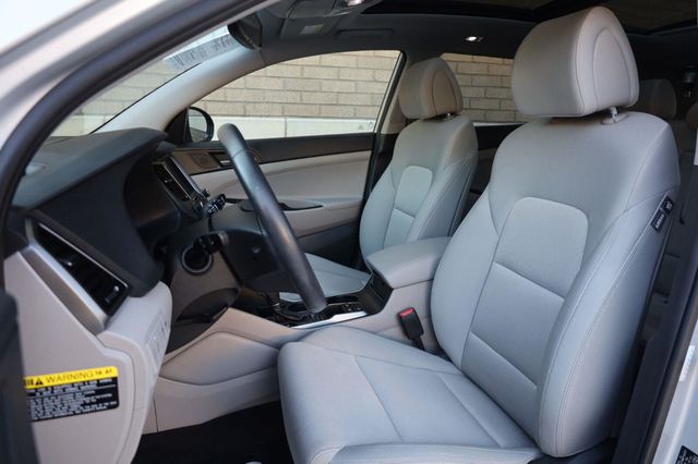 2018 Hyundai Tucson Value - 23069410 - 17