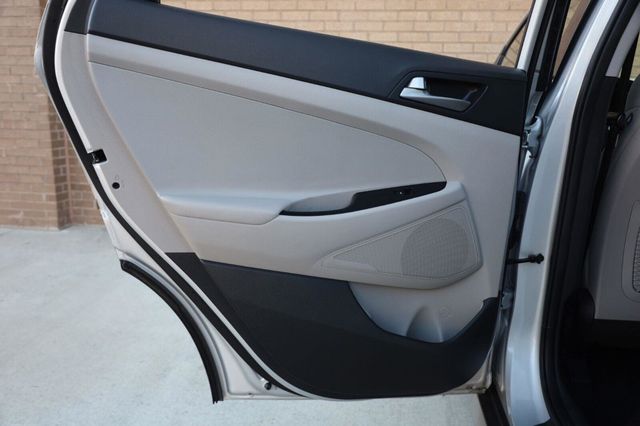 2018 Hyundai Tucson Value - 23069410 - 19