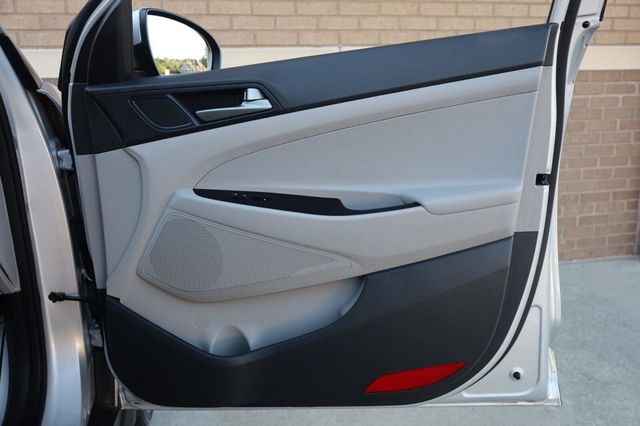 2018 Hyundai Tucson Value - 23069410 - 27