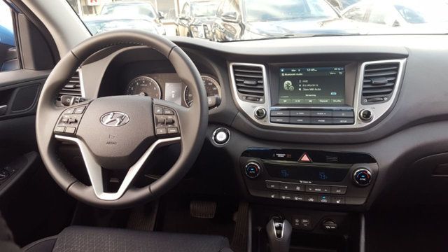 2018 Hyundai Tucson Value Edition w/Panoramic Roof - 18291696 - 9