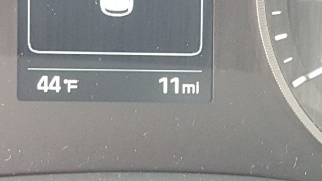 2018 Hyundai Tucson Value Edition w/Panoramic Roof - 18291696 - 28