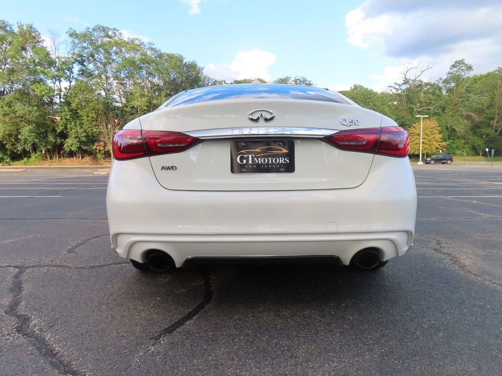 2018 Infiniti Q50 3.0t LUXE AWD photo 11