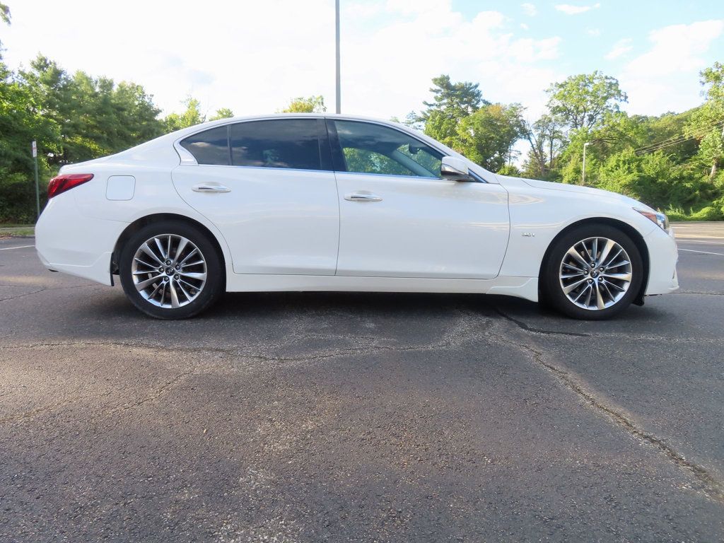 2018 Infiniti Q50 3.0t LUXE AWD photo 14
