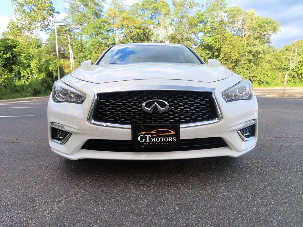 2018 Infiniti Q50 3.0t LUXE AWD photo 2